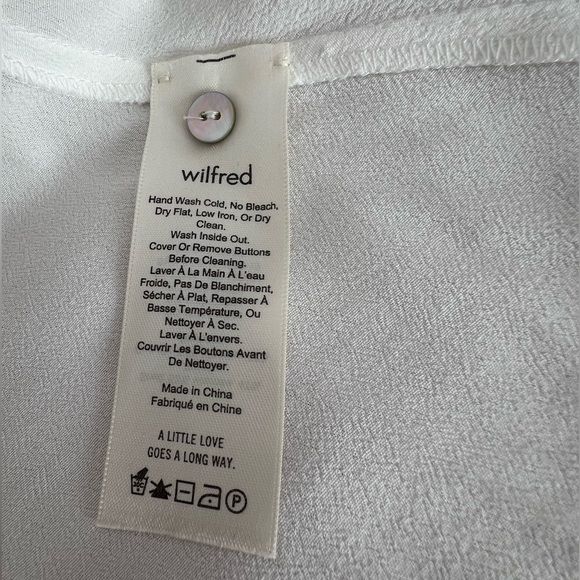 Aritzia - Wilfred - New prairie blouse, button-front v-neck blouse - Picture 7 of 7